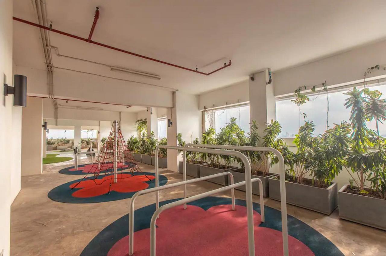 Redliving Apartemen Grand Kamala Lagoon - Pekayon Tower Barclay North Μπεκάσι Εξωτερικό φωτογραφία